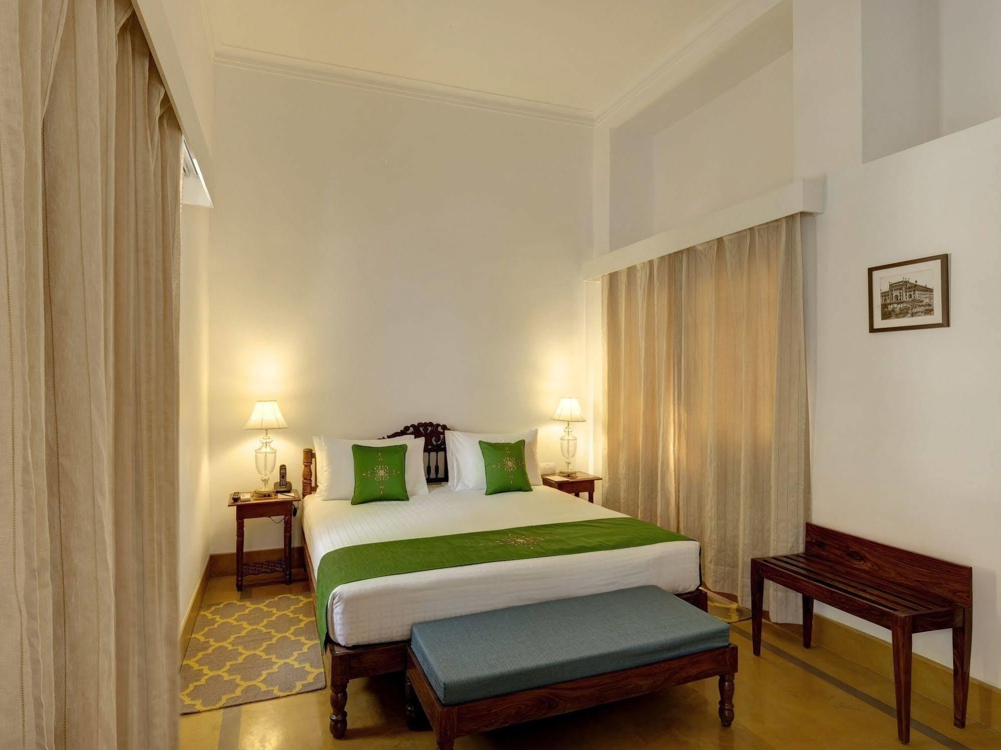 Saraca Hotel Lucknow Eksteriør bilde