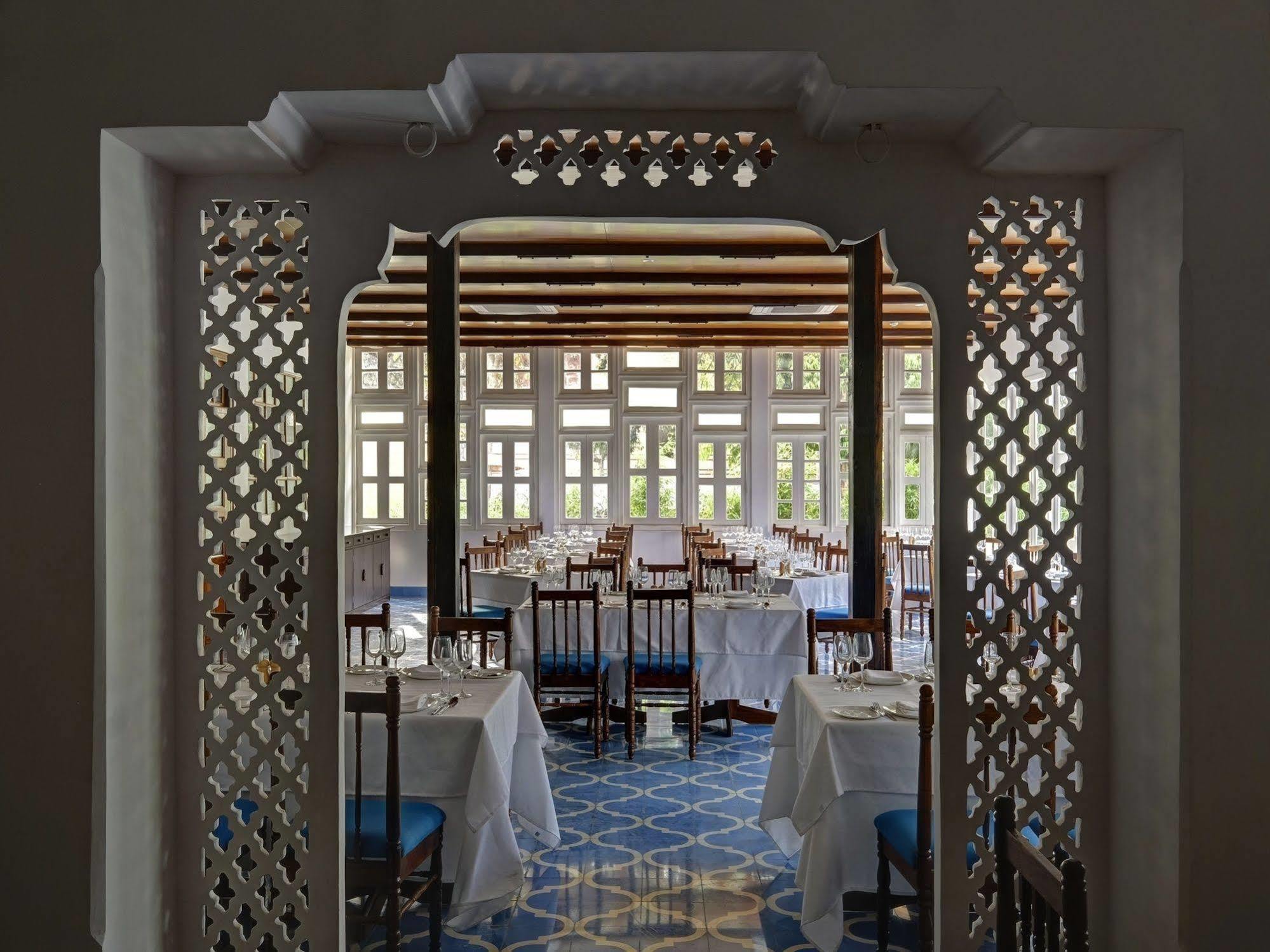 Saraca Hotel Lucknow Eksteriør bilde